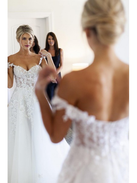 A-Line Lace Long Wedding Dresses Bridal Gowns 903169 A-Line Lace Long Wedding Dresses Bridal Gowns 903169