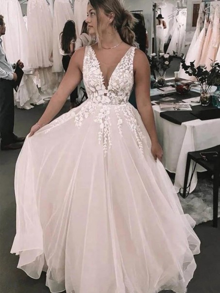A-Line Lace V Neck Wedding Dresses Bridal Gowns 903216