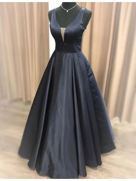 A-Line Long Black V-Neck Prom Dresses Formal Evening Gowns 995011528